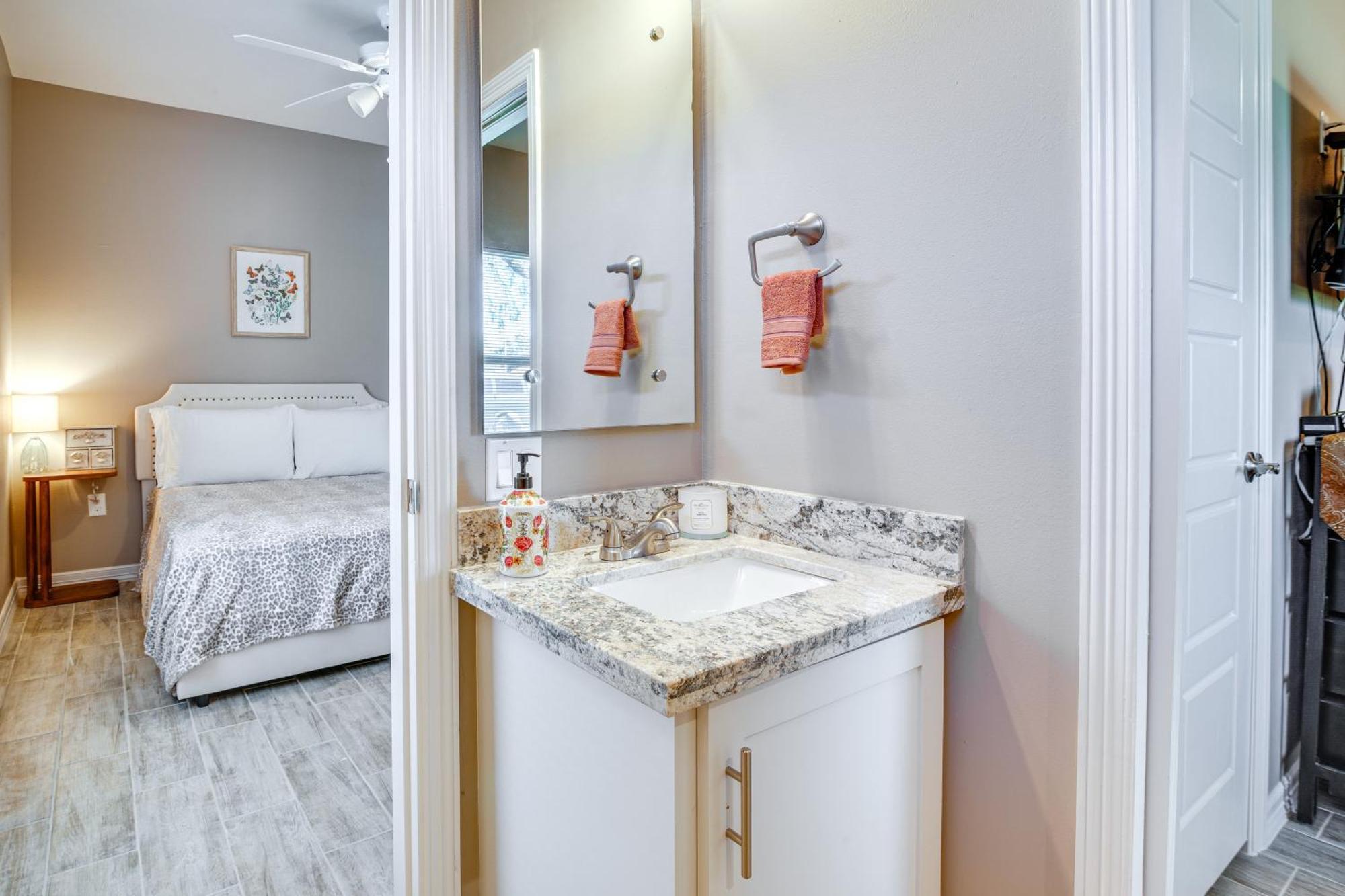 Pet-Friendly Brownsville Apartment With Yard! Экстерьер фото